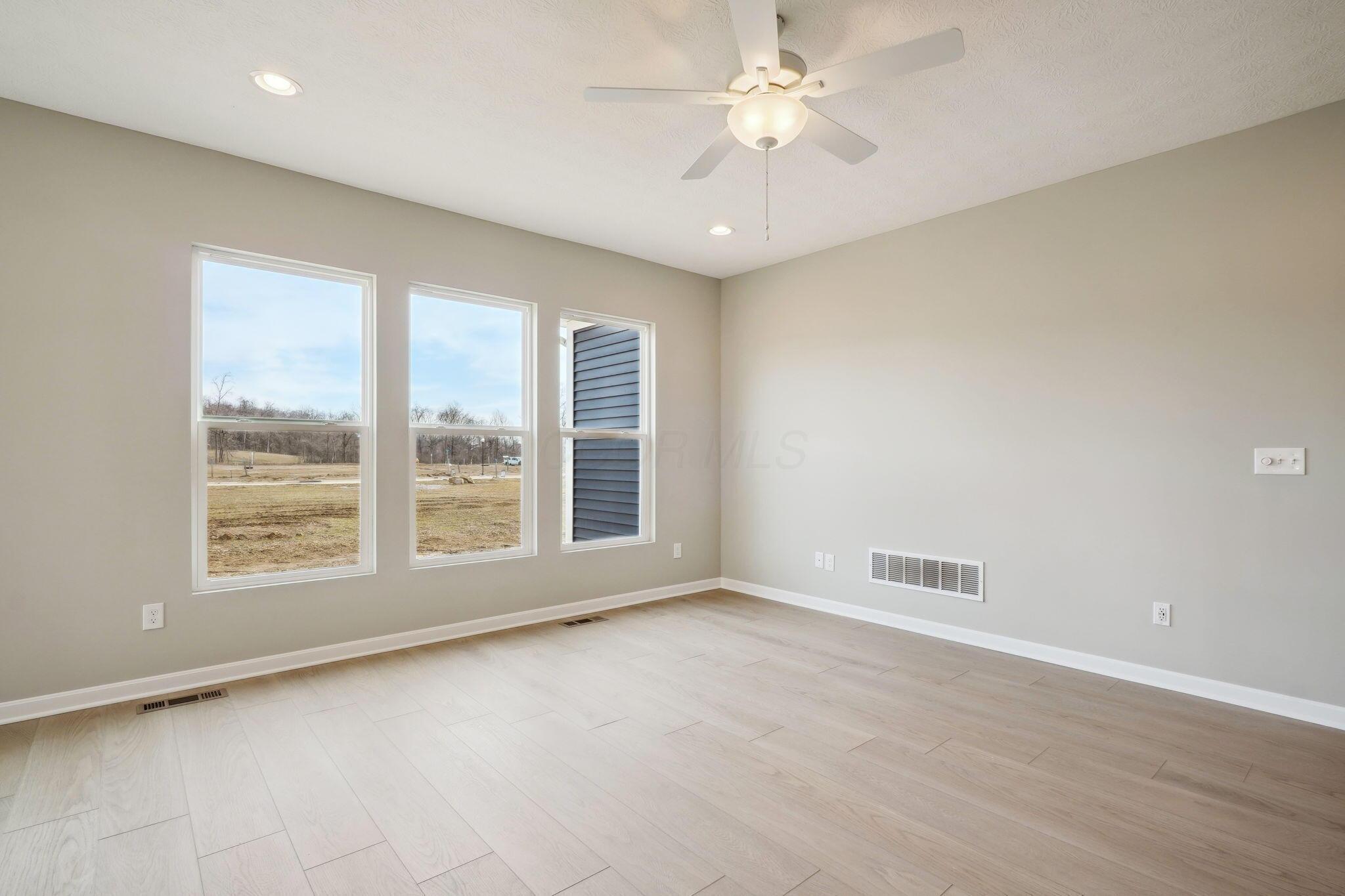 217 Isleta Drive, Pataskala, Ohio image 16