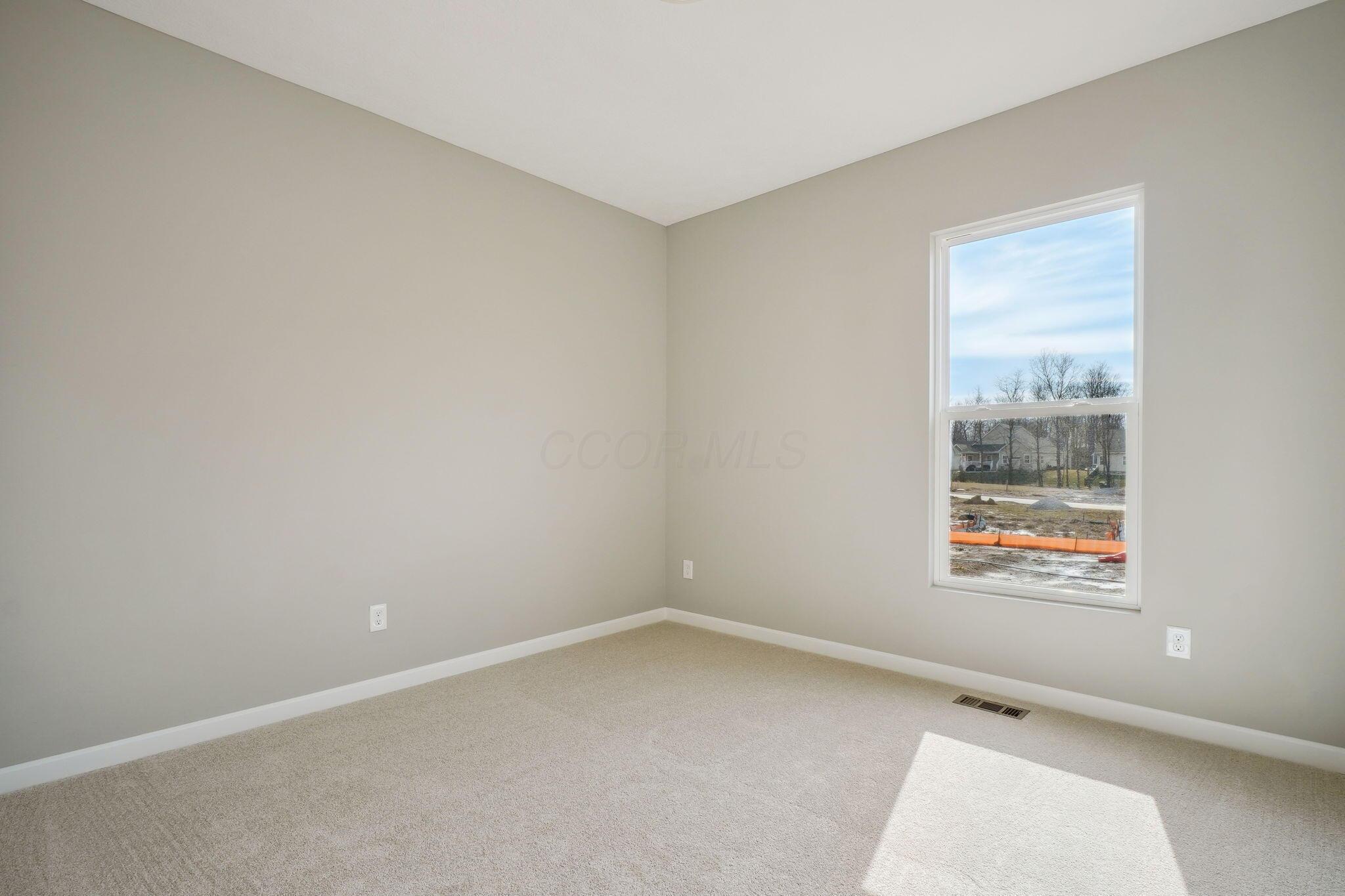 217 Isleta Drive, Pataskala, Ohio image 8