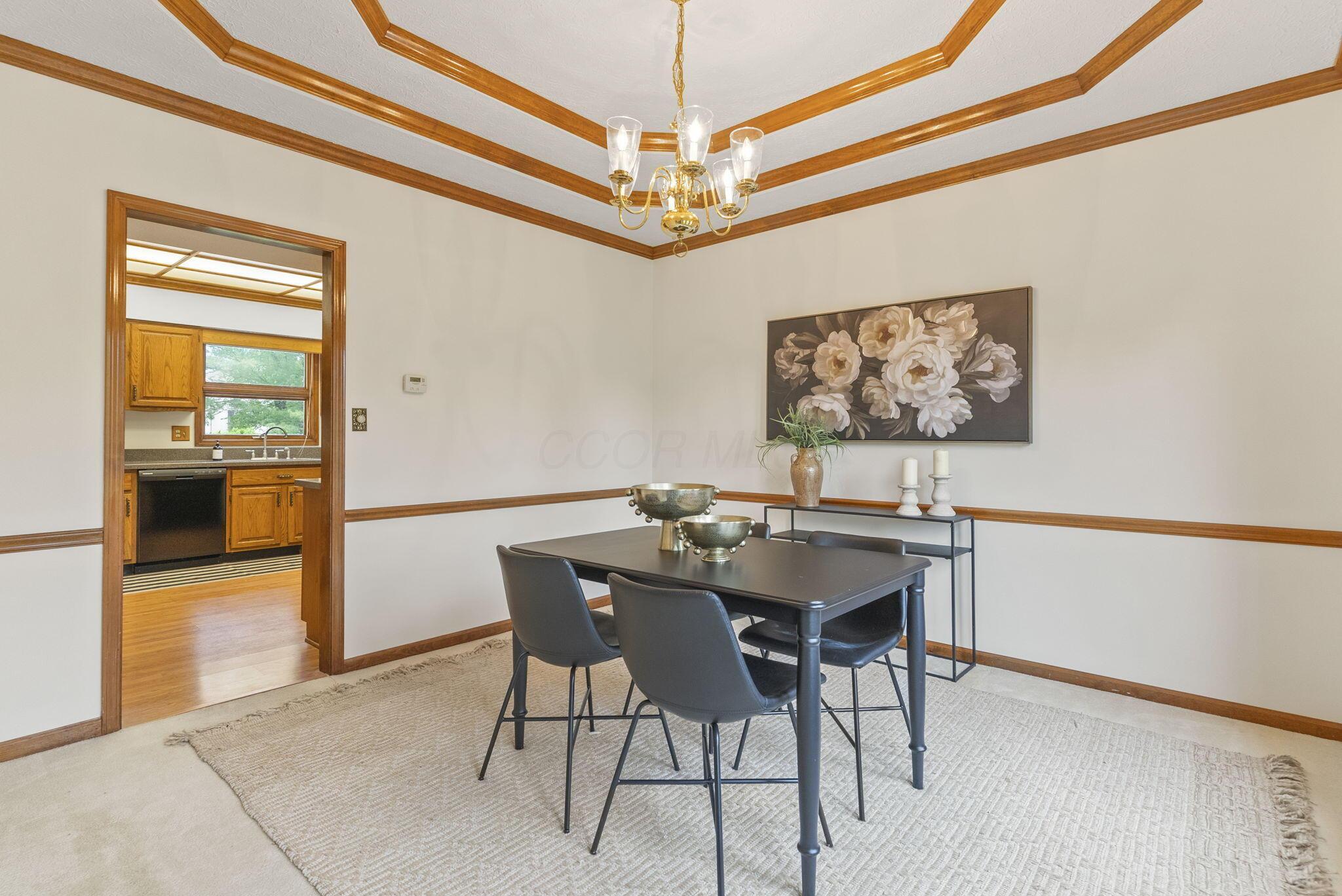 8538 Chateau Drive, Pickerington, Ohio image 7