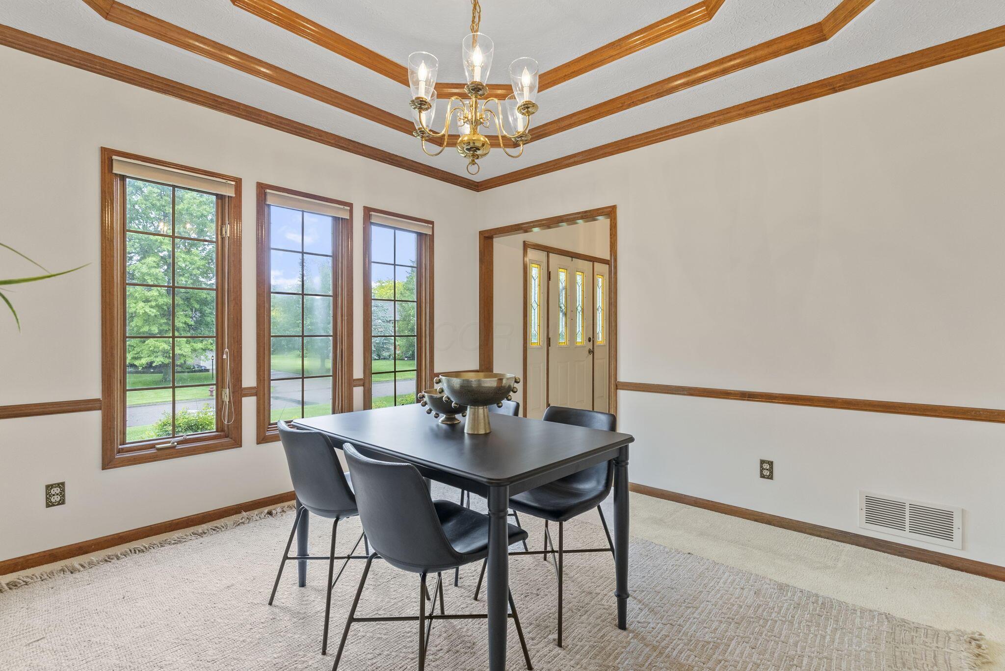 8538 Chateau Drive, Pickerington, Ohio image 6