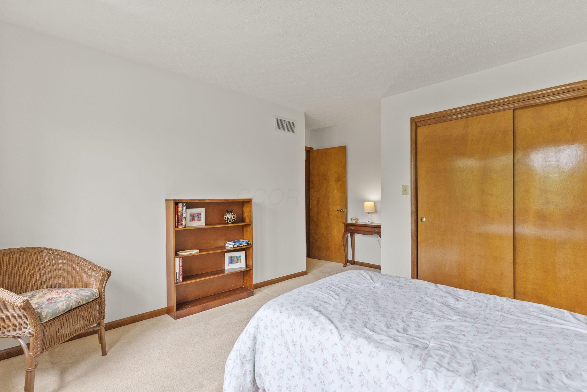 8538 Chateau Drive, Pickerington, Ohio image 40