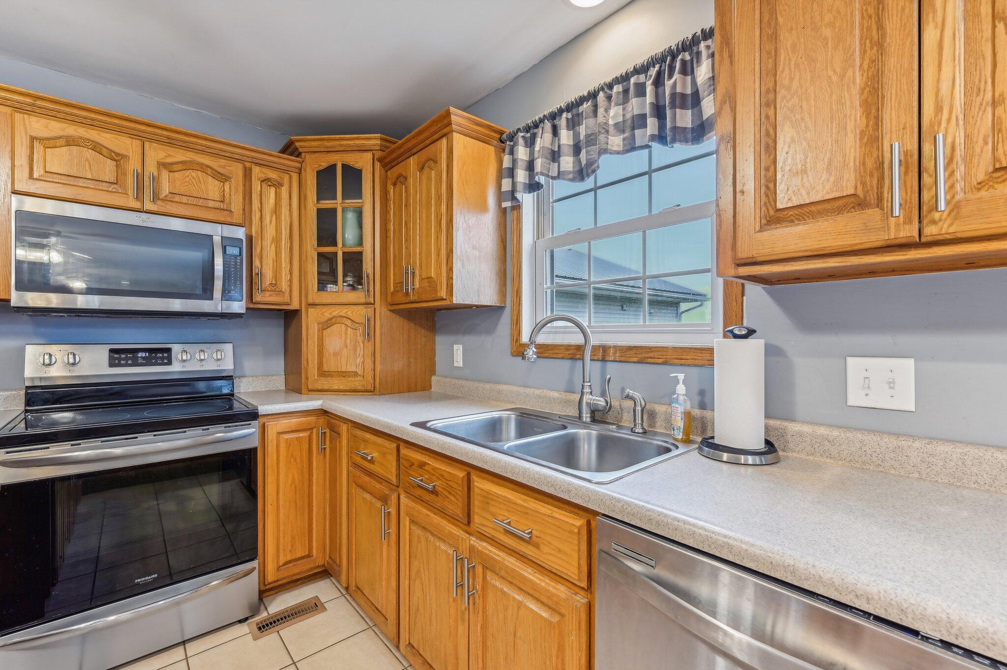 6760 Old Stagecoach Road, Frazeysburg, Ohio image 9