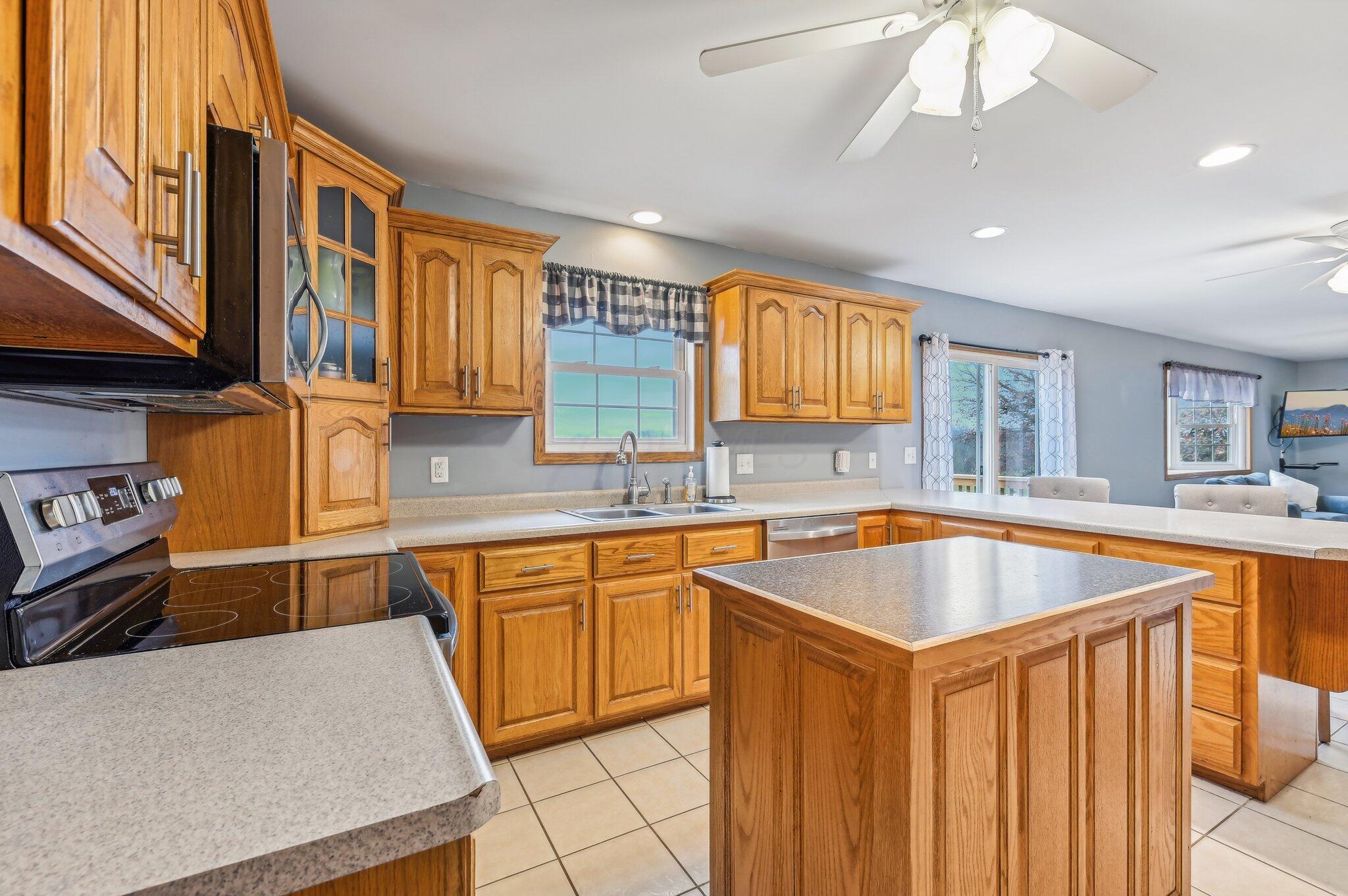 6760 Old Stagecoach Road, Frazeysburg, Ohio image 8