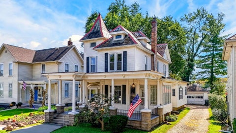 Photo of 43 E Mound Street, Canal Winchester, OH 43110 (MLS # 226037706)