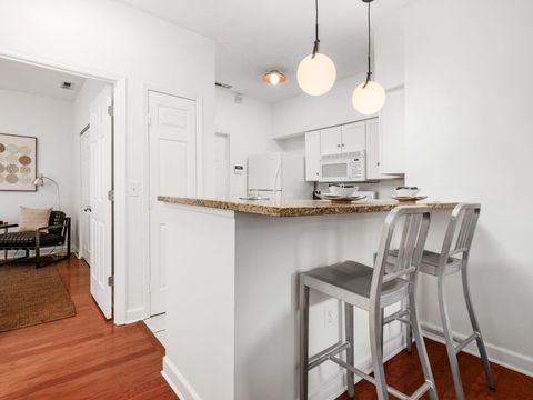 Tiny photo for 46 W Russell Street, Columbus, OH 43215 (MLS # 225040978)