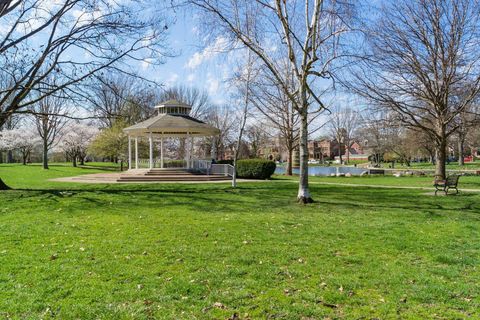 Tiny photo for 46 W Russell Street, Columbus, OH 43215 (MLS # 225040978)