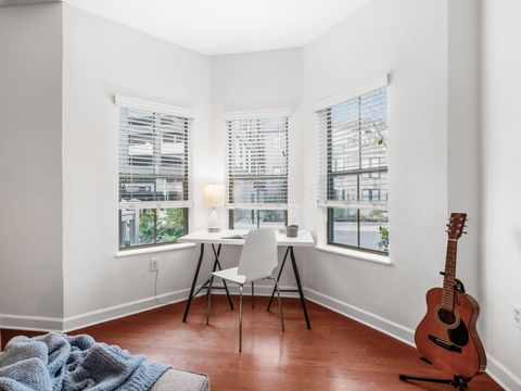 Tiny photo for 46 W Russell Street, Columbus, OH 43215 (MLS # 225040978)