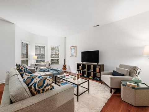 Tiny photo for 46 W Russell Street, Columbus, OH 43215 (MLS # 225040978)