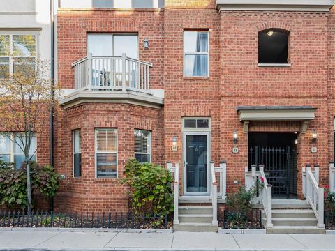 Photo of 46 W Russell Street, Columbus, OH 43215 (MLS # 225040978) Photo of 46 W Russell Street, Columbus, OH 43215 (MLS # 225040978)