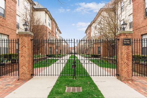 Tiny photo for 46 W Russell Street, Columbus, OH 43215 (MLS # 225040978)