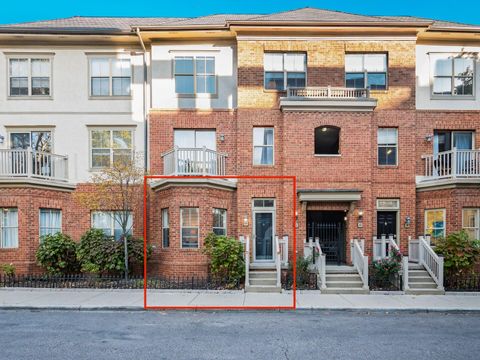 Tiny photo for 46 W Russell Street, Columbus, OH 43215 (MLS # 225040978)