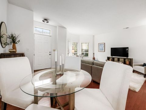 Tiny photo for 46 W Russell Street, Columbus, OH 43215 (MLS # 225040978)