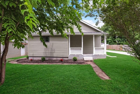 Photo of 401 South Street, Lancaster, OH 43130 (MLS # 226024421)