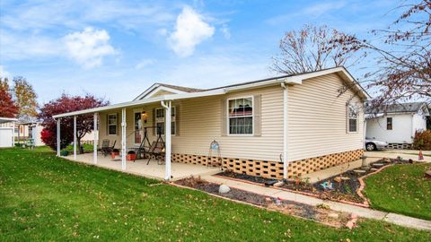 Photo of 4344 Brett Lane, Obetz, OH 43207 (MLS # 226025111)