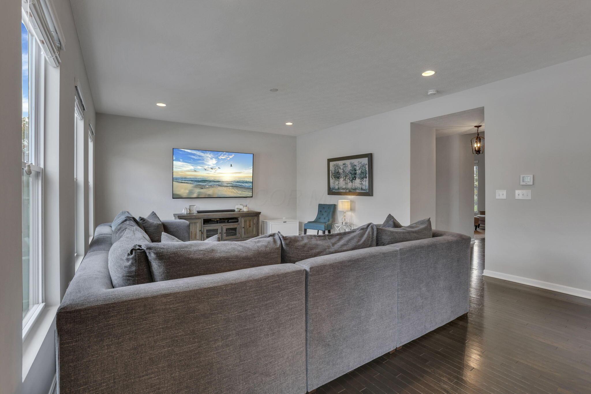 Columbus, Ohio 43231, United States, 3 Bedrooms Bedrooms, ,3 BathroomsBathrooms,Residential,Coming Soon,235138