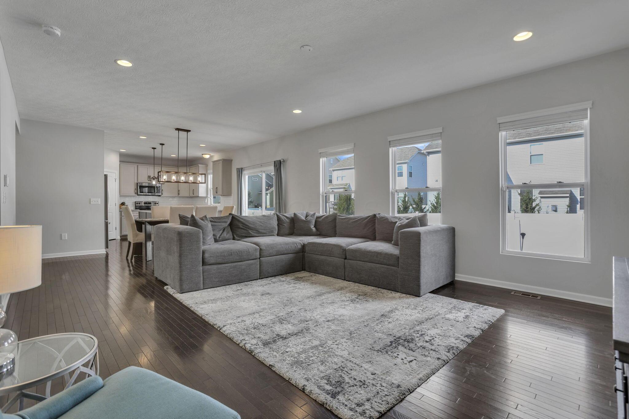 Columbus, Ohio 43231, United States, 3 Bedrooms Bedrooms, ,3 BathroomsBathrooms,Residential,Coming Soon,235138