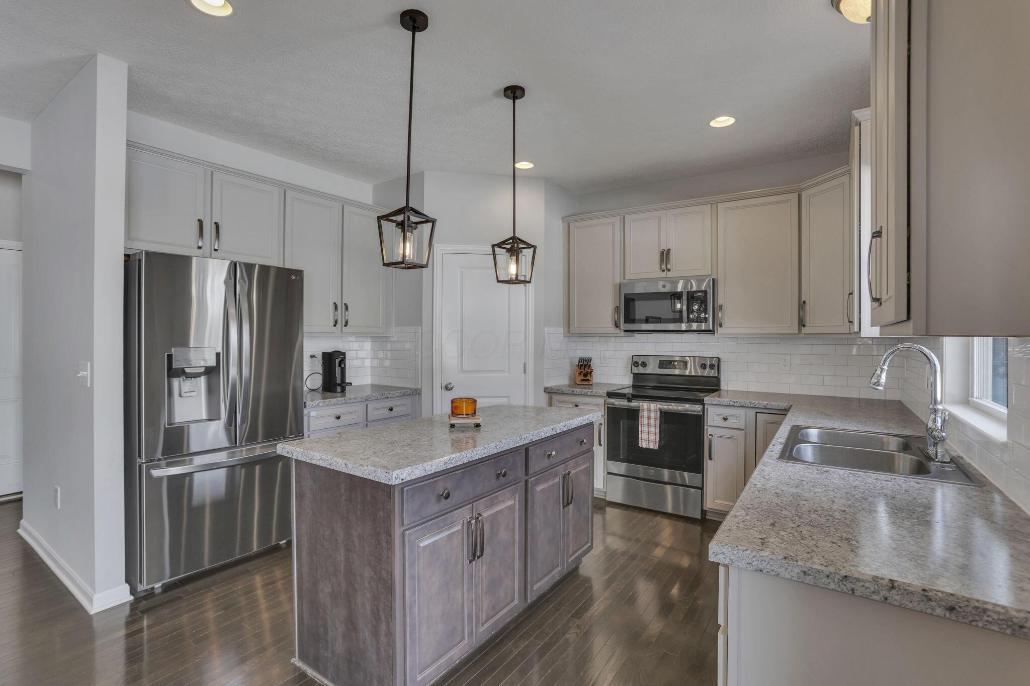 Columbus, Ohio 43231, United States, 3 Bedrooms Bedrooms, ,3 BathroomsBathrooms,Residential,Coming Soon,235138