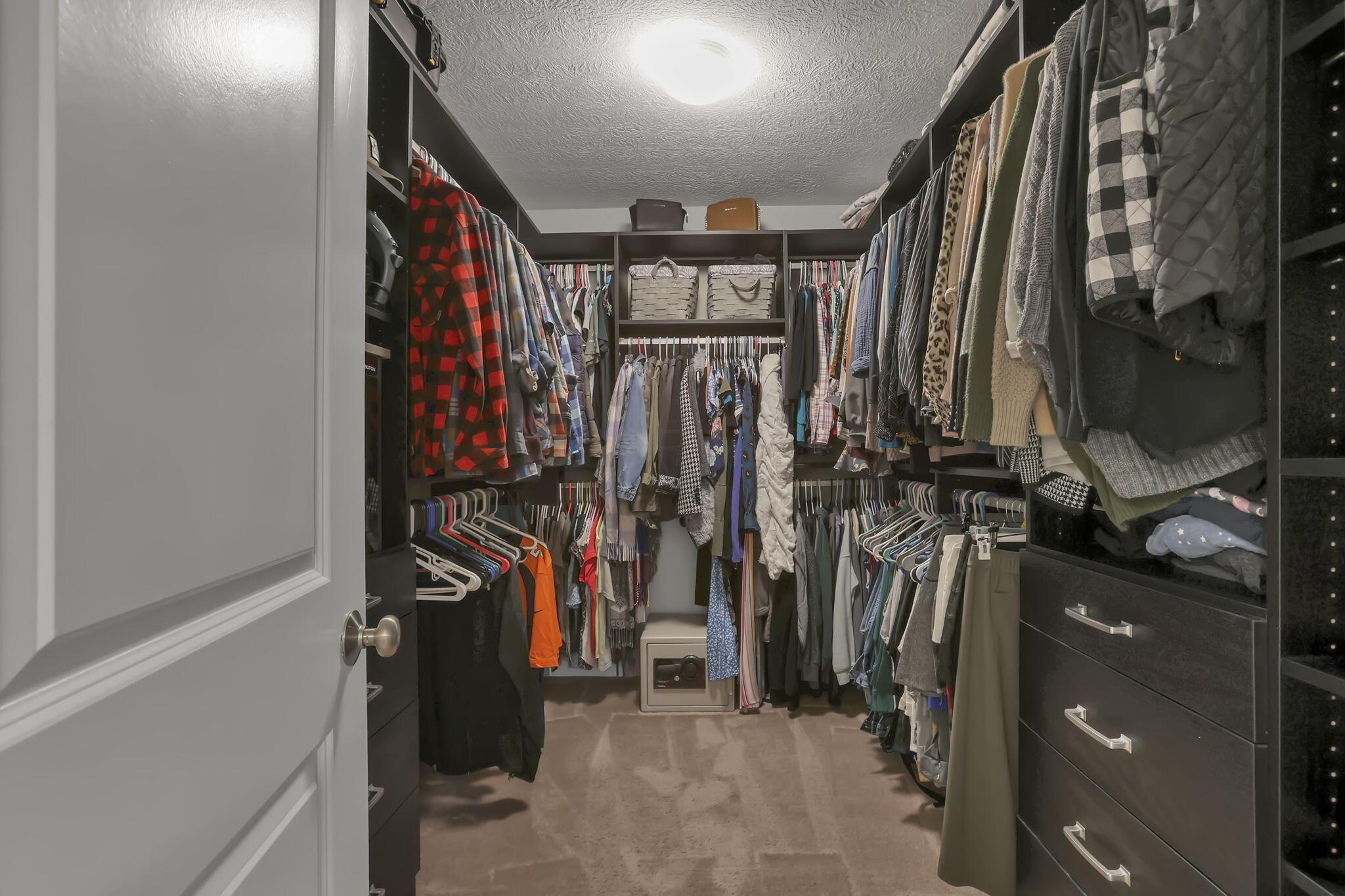 Columbus, Ohio 43231, United States, 3 Bedrooms Bedrooms, ,3 BathroomsBathrooms,Residential,Coming Soon,235138