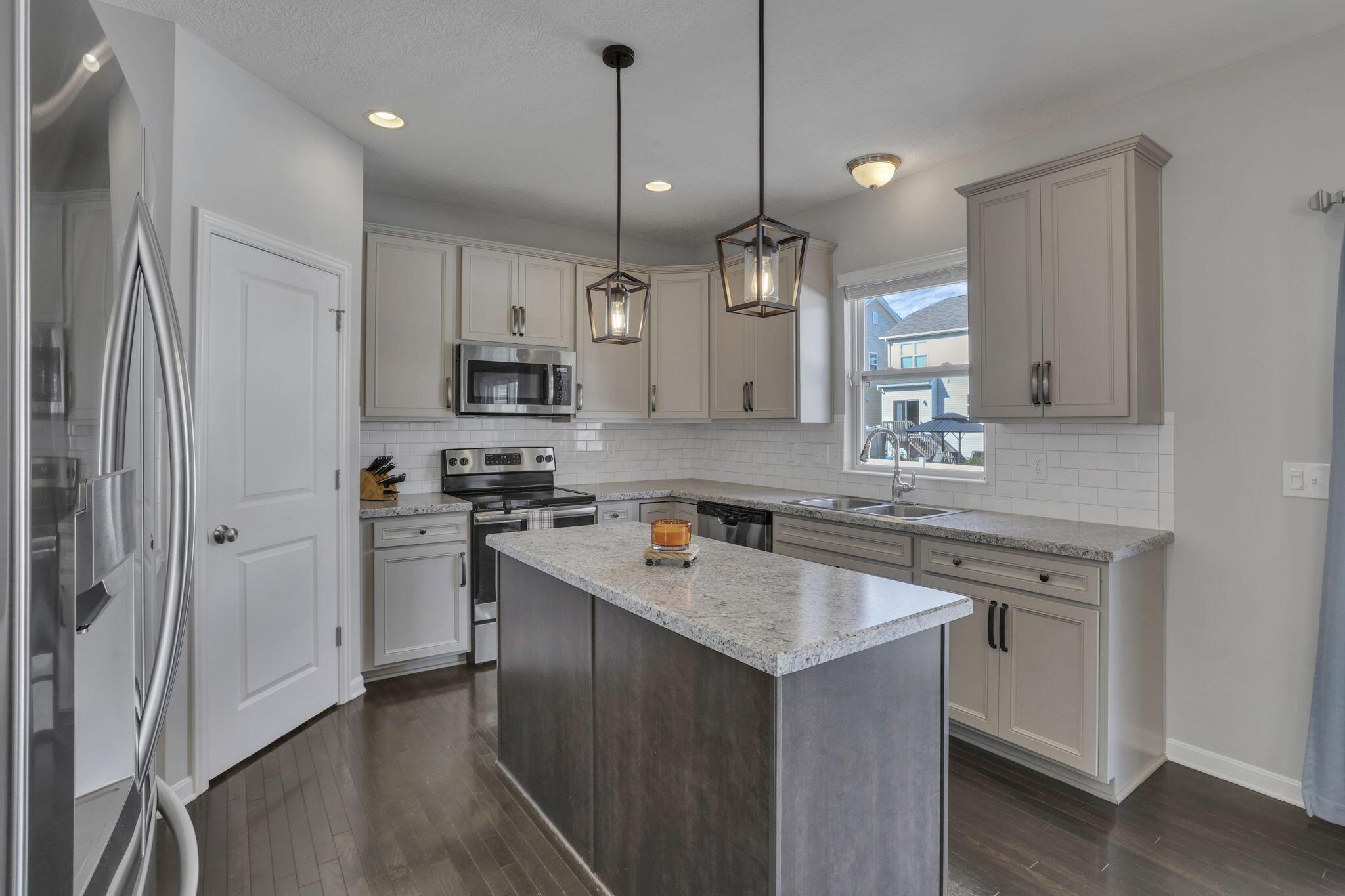 Columbus, Ohio 43231, United States, 3 Bedrooms Bedrooms, ,3 BathroomsBathrooms,Residential,Coming Soon,235138