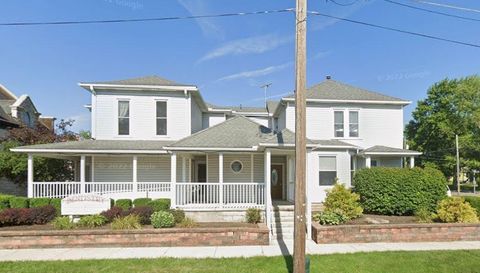 Photo of 123 N Court Street, Marysville, OH 43040 (MLS # 226004027)