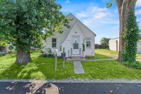 Photo of 112 Warren Avenue, Russells Point, OH 43348 (MLS # 226030061)