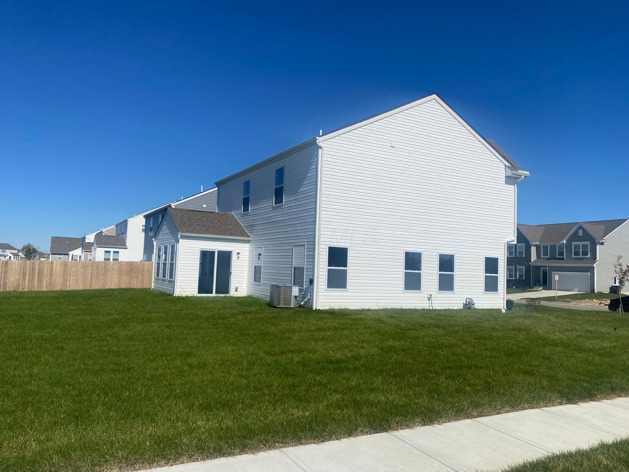 521 Walker Pointe Drive