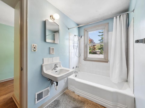 Tiny photo for 2593 Westmont Boulevard, Columbus, OH 43221 (MLS # 226039842)
