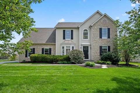 Photo of 9281 Marlebury End, Powell, OH 43065 (MLS # 226014244)