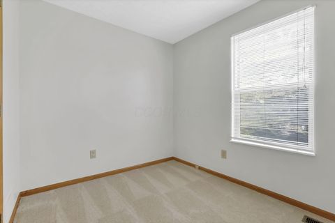 Tiny photo for 5802 Gaelic Court, Dublin, OH 43016 (MLS # 226027371)