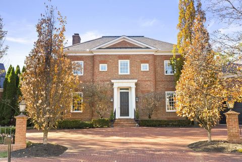 Photo of 6940 Clivdon Mews, New Albany, OH 43054 (MLS # 226005182)