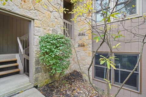 Photo of 3159 Griggsview Court 3159 #3159, Columbus, OH 43221 (MLS # 225040708) Photo of 3159 Griggsview Court 3159 #3159, Columbus, OH 43221 (MLS # 225040708)
