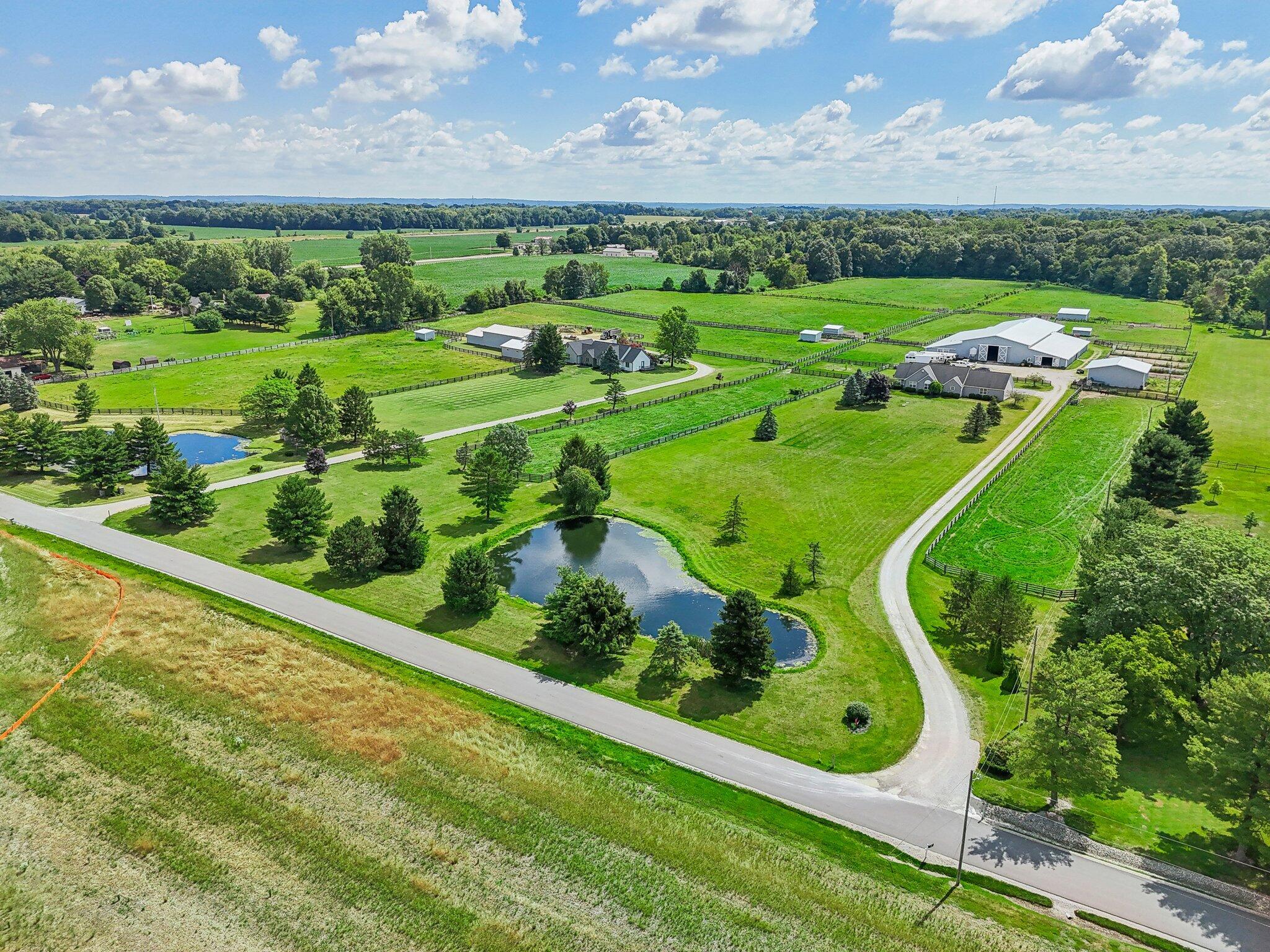 909 Putnam Road, Pataskala, Ohio image 3