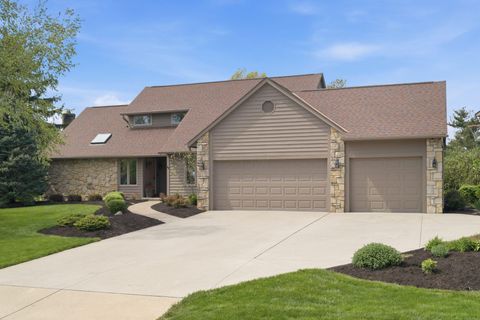Photo of 8628 Finlarig Drive, Dublin, OH 43017 (MLS # 226013244)