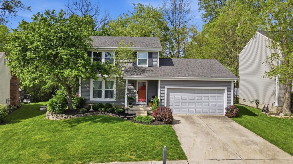 Photo of 3848 Deer Knoll Drive, Columbus, OH 43230 (MLS # 226014365)