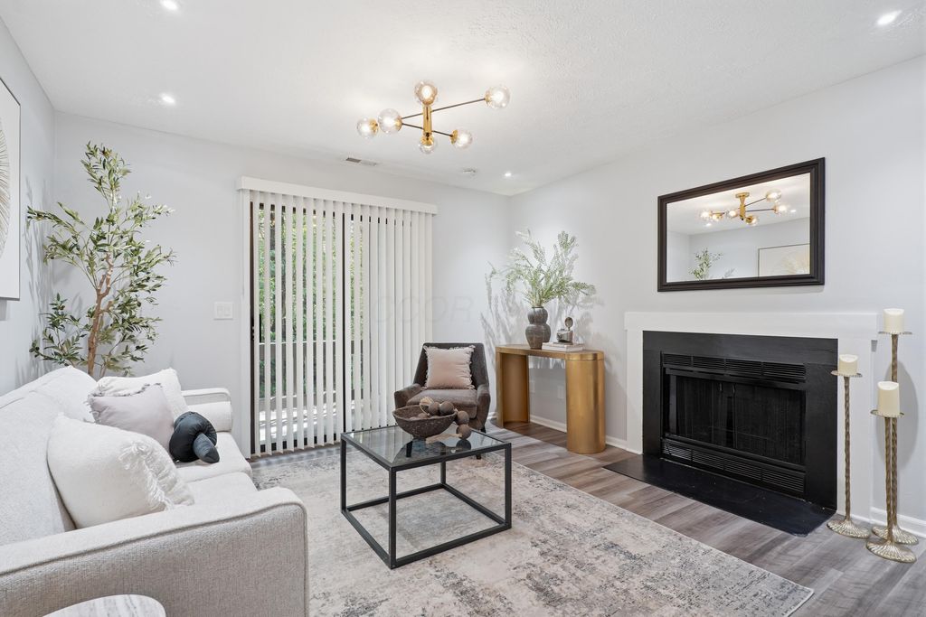 Photo of 5334 Darlington Road E, Columbus, OH 43220 (MLS # 226023058)
