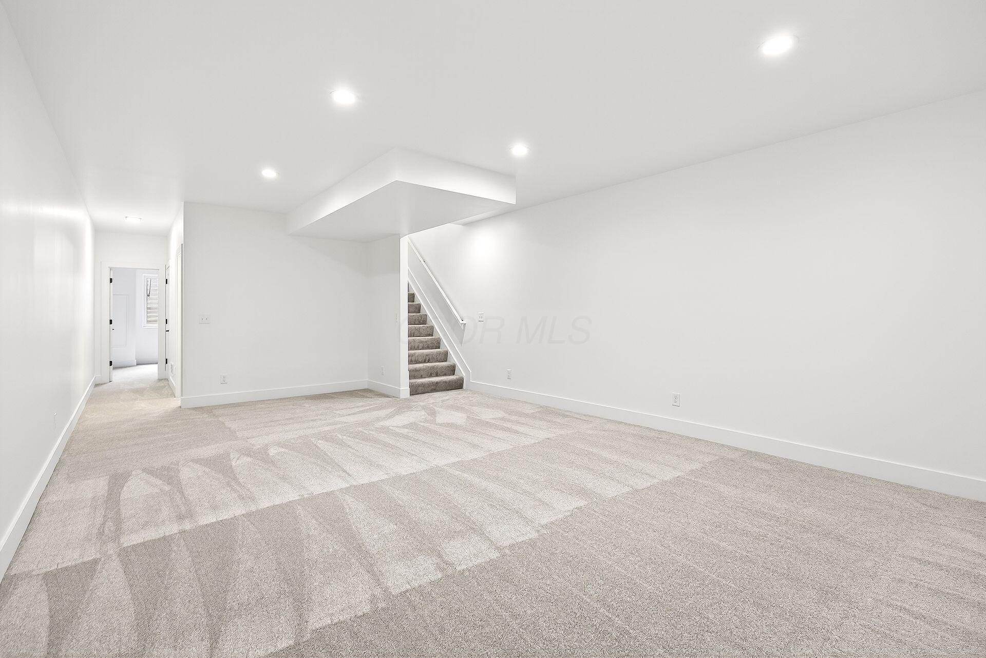 Columbus, Ohio 43205, United States, 3 Bedrooms Bedrooms, ,4 BathroomsBathrooms,Residential,Active,206553