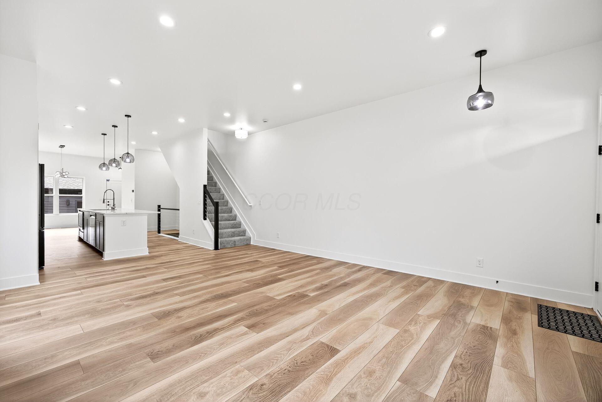 Columbus, Ohio 43205, United States, 3 Bedrooms Bedrooms, ,4 BathroomsBathrooms,Residential,Active,206553