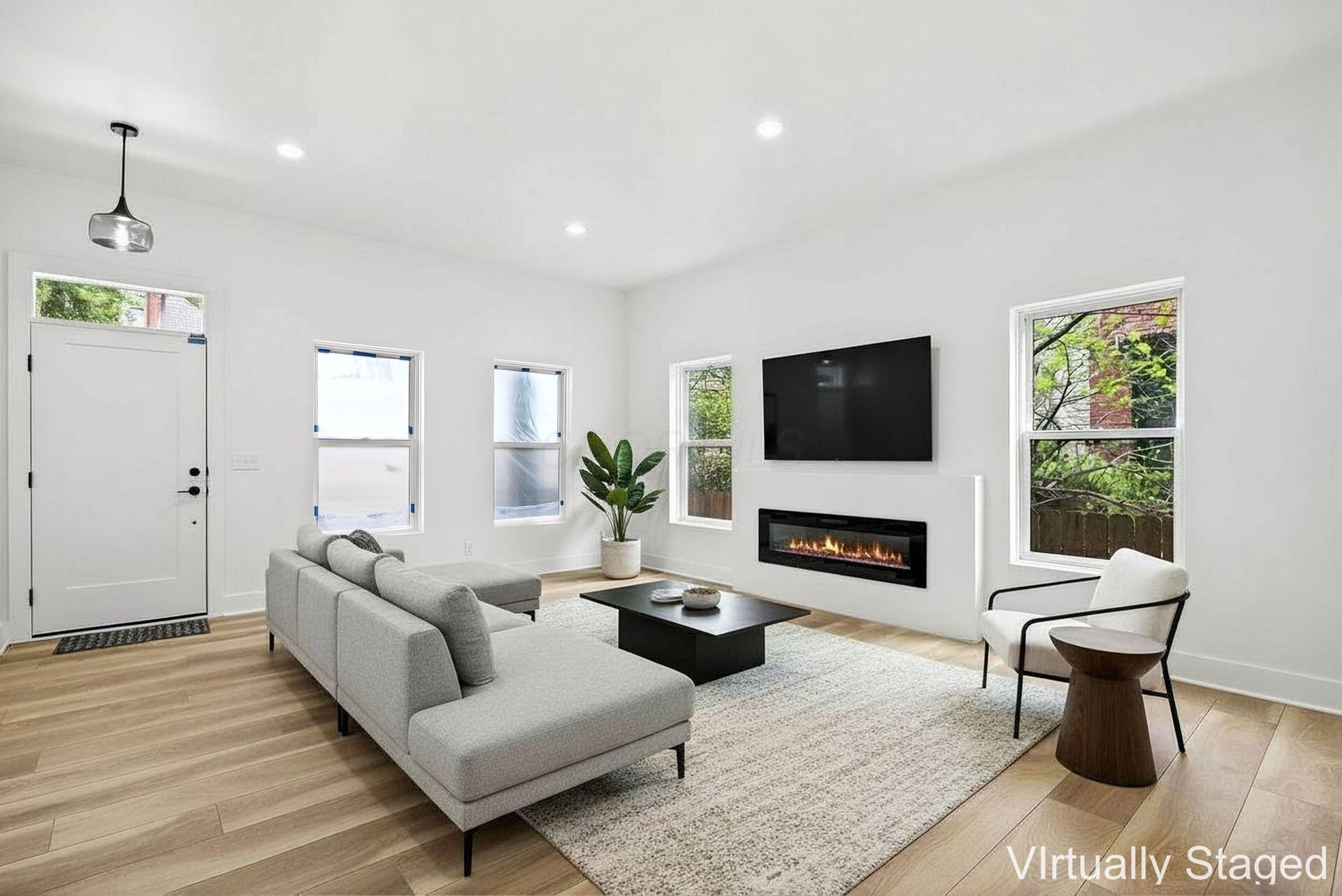 Columbus, Ohio 43205, United States, 3 Bedrooms Bedrooms, ,4 BathroomsBathrooms,Residential,Active,206553