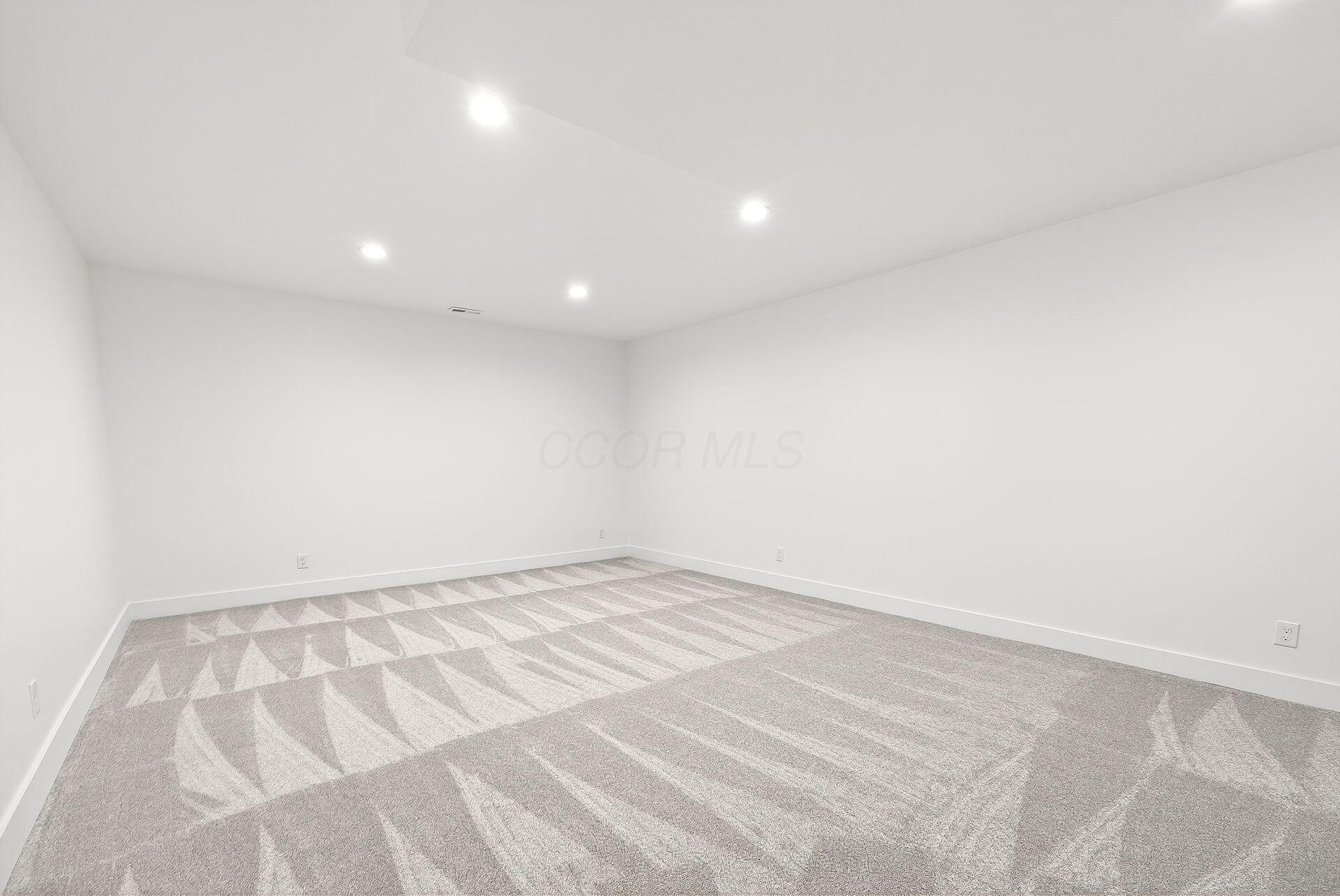 Columbus, Ohio 43205, United States, 3 Bedrooms Bedrooms, ,4 BathroomsBathrooms,Residential,Active,206553