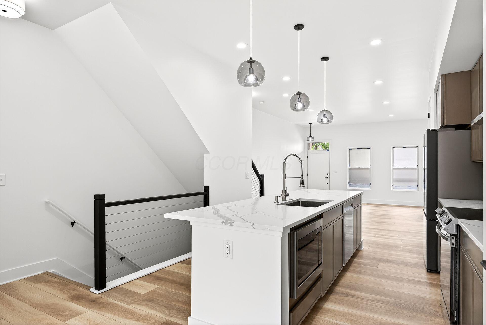 Columbus, Ohio 43205, United States, 3 Bedrooms Bedrooms, ,4 BathroomsBathrooms,Residential,Active,206553