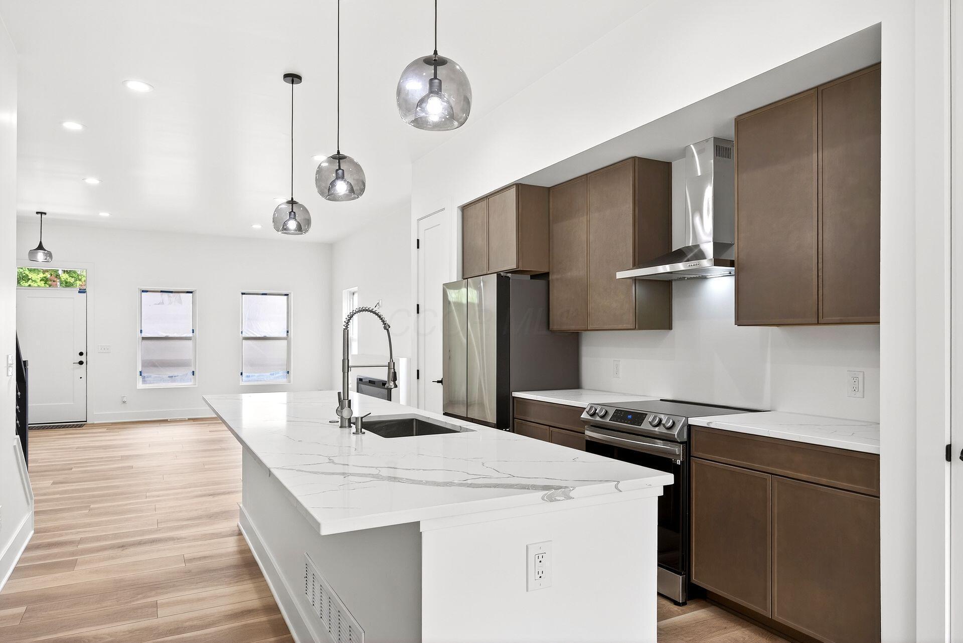 Columbus, Ohio 43205, United States, 3 Bedrooms Bedrooms, ,4 BathroomsBathrooms,Residential,Active,206553