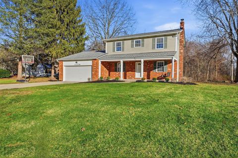 Photo of 11774 Kennington Square E, Pickerington, OH 43147 (MLS # 226002018)
