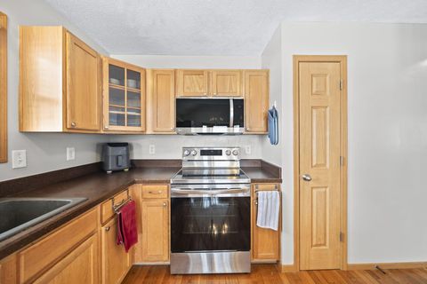 Tiny photo for 5648 Larksdale Drive, Galloway, OH 43119 (MLS # 226003180)