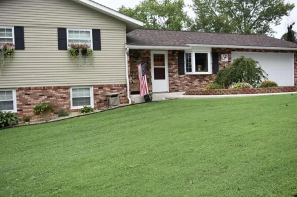 103 Elizabeth Drive, Hillsboro, Ohio image 3