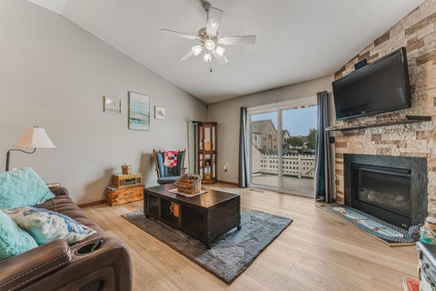 Tiny photo for 1010 Acorn Bay Drive, Galloway, OH 43119 (MLS # 226036537)