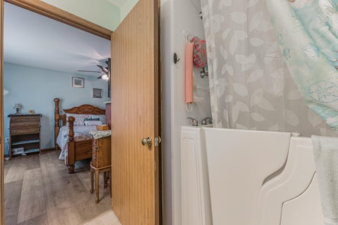 Tiny photo for 1010 Acorn Bay Drive, Galloway, OH 43119 (MLS # 226036537)