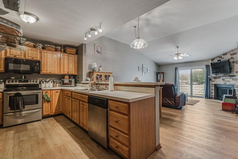 Tiny photo for 1010 Acorn Bay Drive, Galloway, OH 43119 (MLS # 226036537)