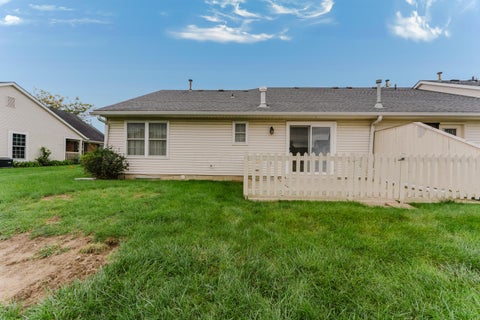 Tiny photo for 1010 Acorn Bay Drive, Galloway, OH 43119 (MLS # 226036537)