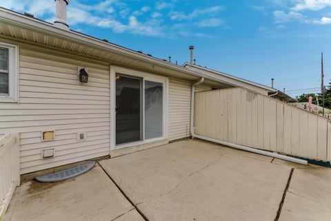 Tiny photo for 1010 Acorn Bay Drive, Galloway, OH 43119 (MLS # 226036537)