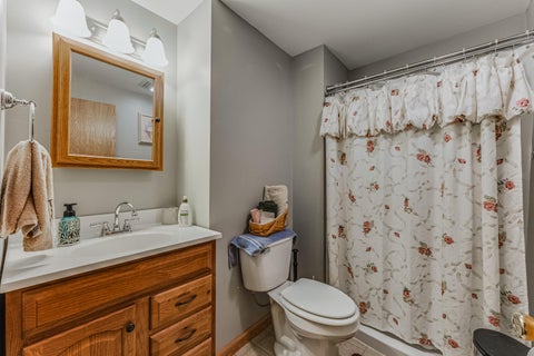 Tiny photo for 1010 Acorn Bay Drive, Galloway, OH 43119 (MLS # 226036537)